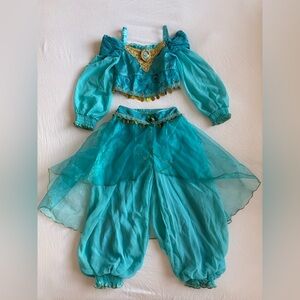 Disney Princess Jasmine costume. Size 5/6 kids. Used once. Teal and gold.